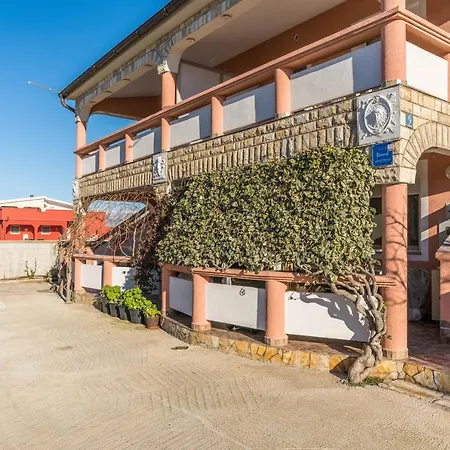 Apartmani Zarko Vir Exterior photo